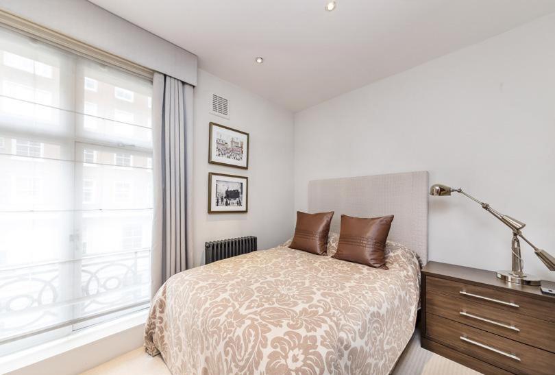 2 Bed, 2 Bath In Mayfair, Garden View Лондон Экстерьер фото